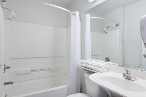 Microtel Inn & Suites by Wyndham London image 15