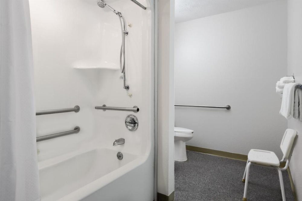 Room image 5