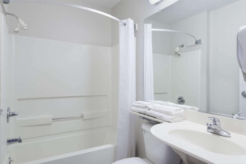 Microtel Inn & Suites by Wyndham London image 28