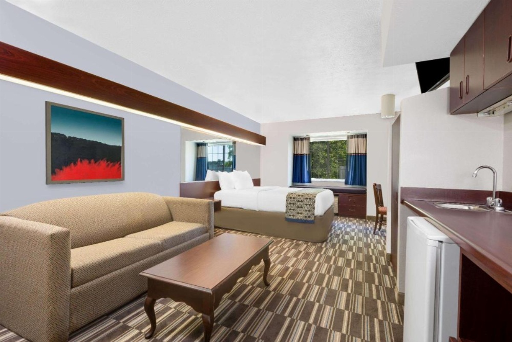 Deluxe Queen Room - Disability Access/Non-Smoking