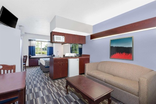 Microtel Inn & Suites by Wyndham London image 39
